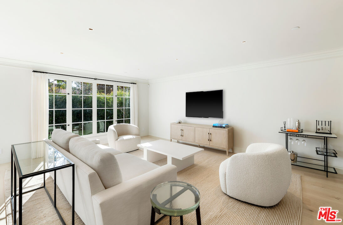 9563 Charleville Blvd