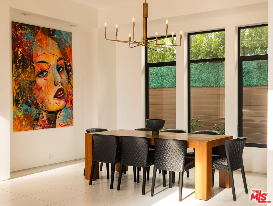 926 N Crescent Heights Blvd