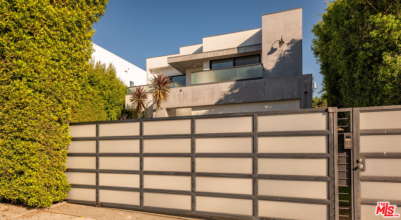 926 N Crescent Heights Blvd