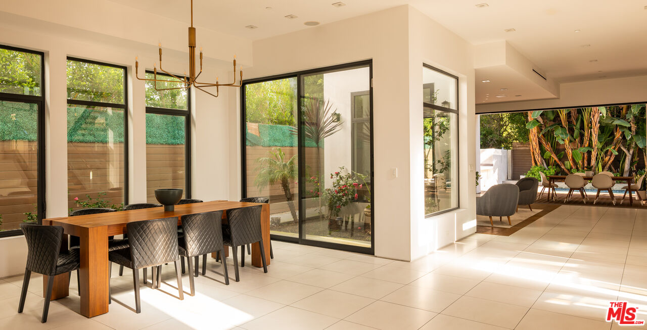 926 N Crescent Heights Blvd