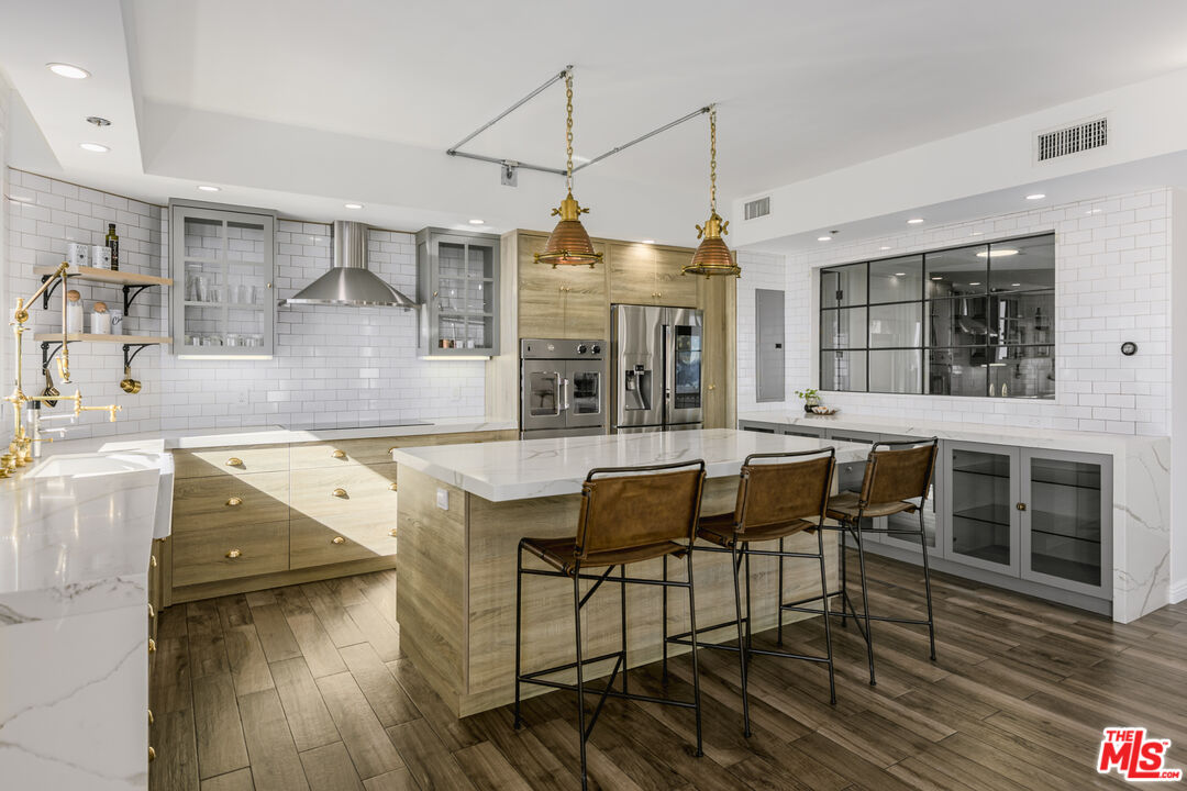 10550 Wilshire Blvd Unit: 505