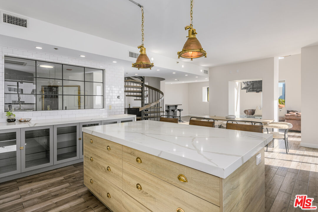 10550 Wilshire Blvd Unit: 505