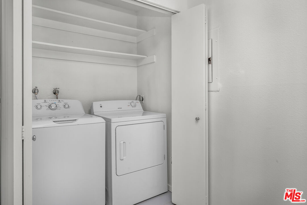 406 N Oakhurst Dr Unit: 202