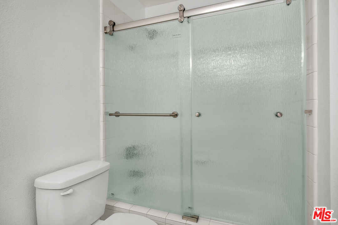 406 N Oakhurst Dr Unit: 202