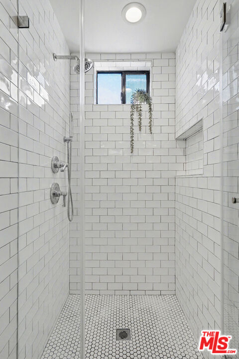 9917 Tabor St Unit: 2