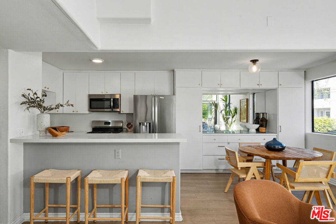 9917 Tabor St Unit: 2