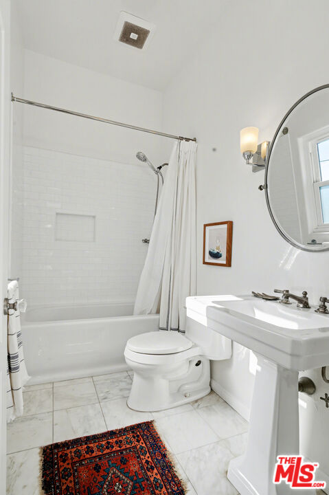 9917 Tabor St Unit: 2