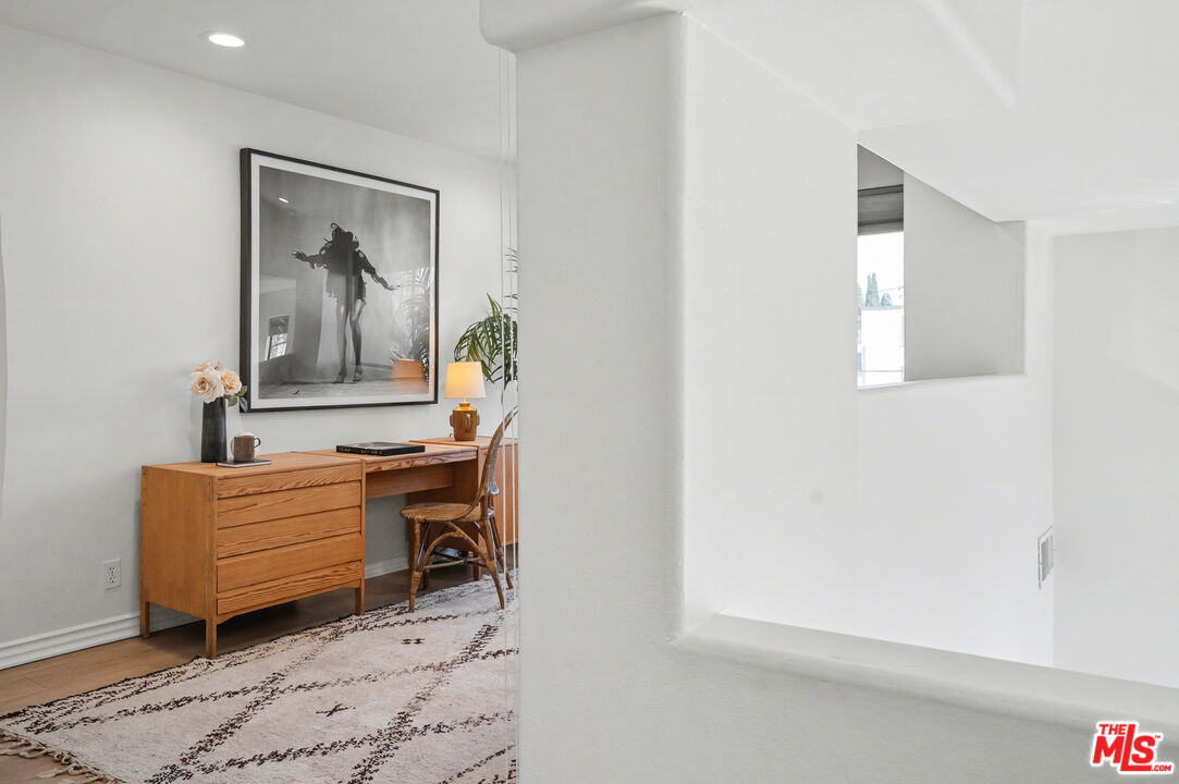 9917 Tabor St Unit: 2