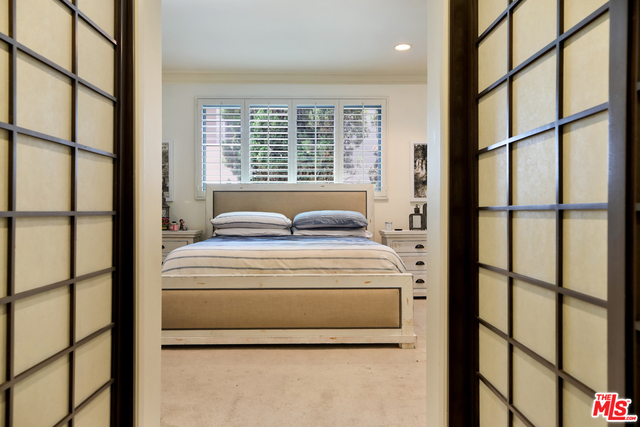 423 N PALM DR Unit: 206