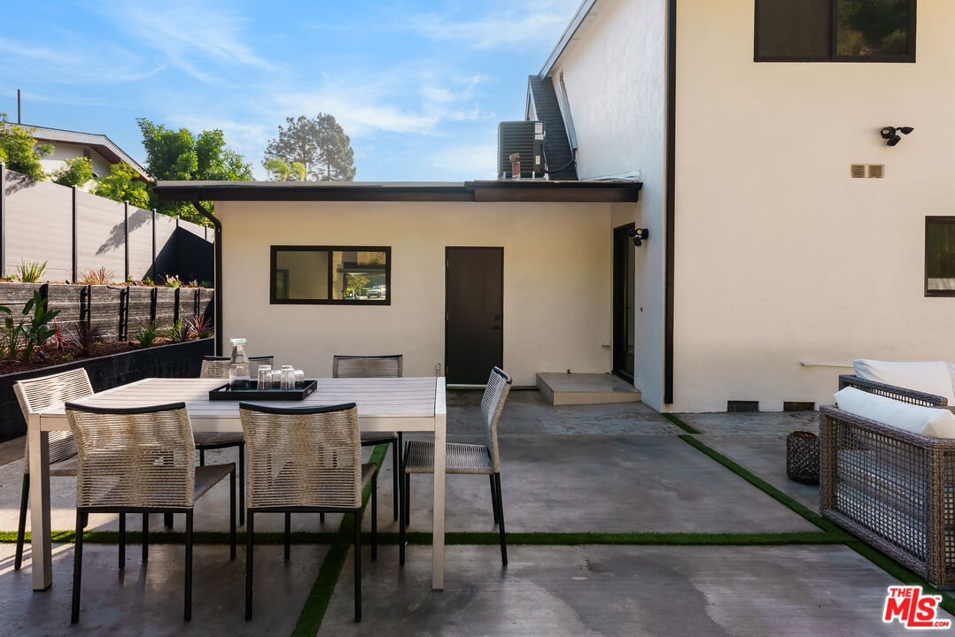 6427 Tahoe Dr