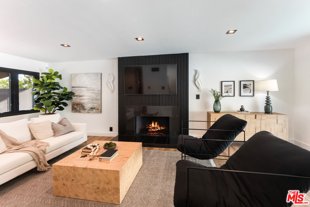 6427 Tahoe Dr