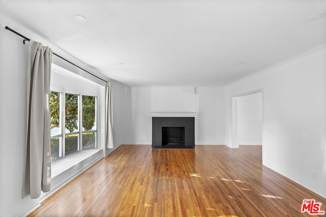 6289 Commodore Sloat Dr