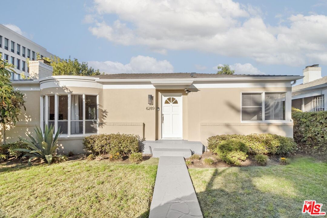 6289 Commodore Sloat Dr