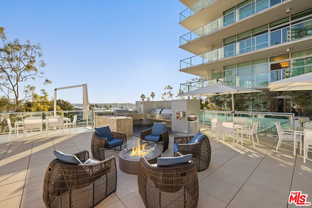 13700 Marina Pointe Dr Unit: 1410
