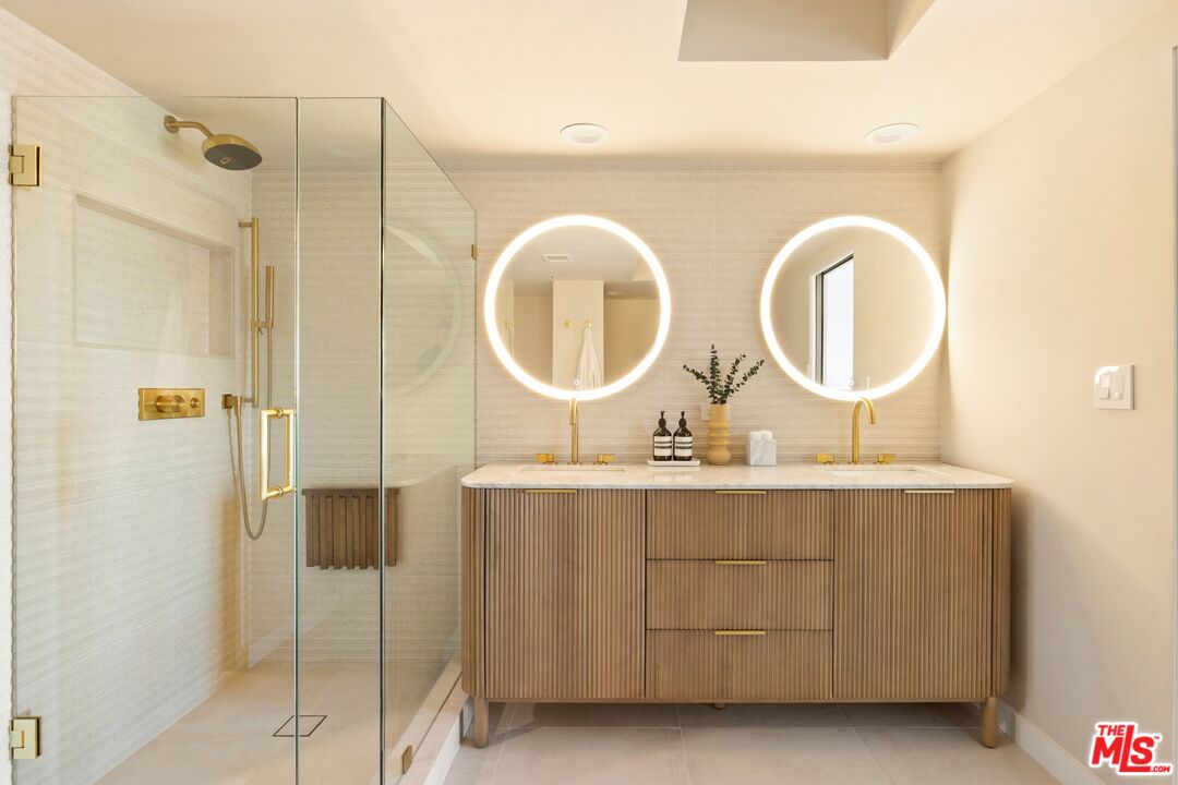 13700 Marina Pointe Dr Unit: 1410