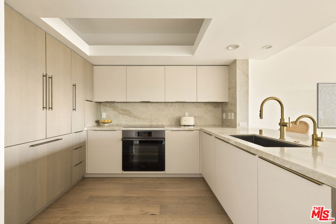 13700 Marina Pointe Dr Unit: 1410