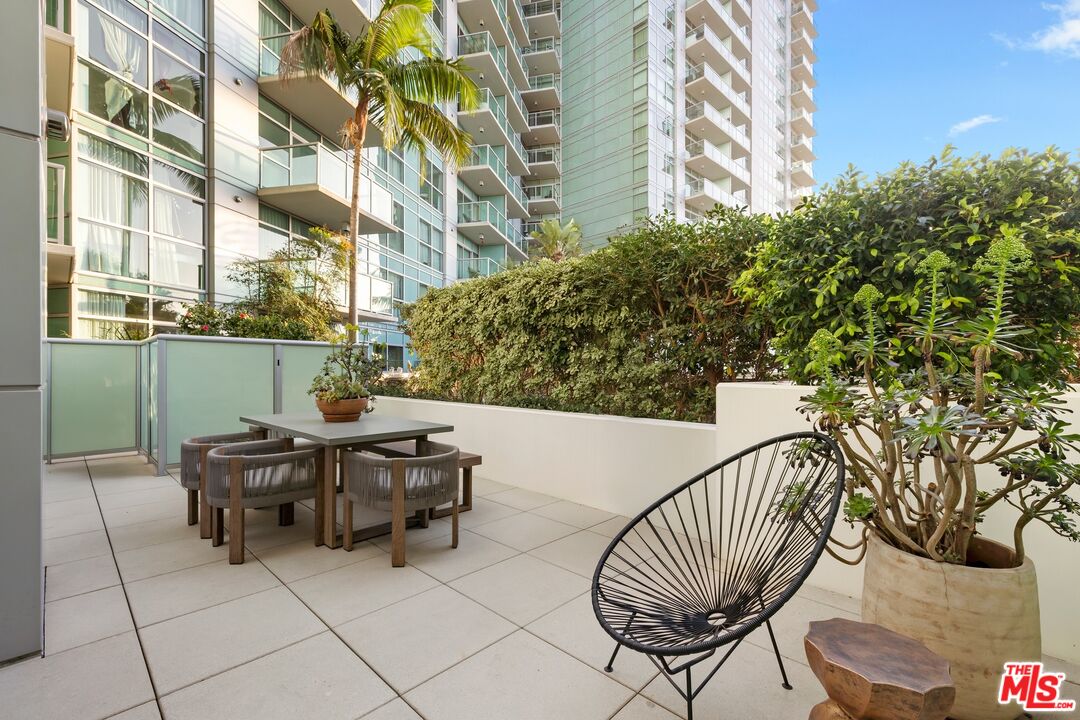 13700 Marina Pointe Dr Unit: 314