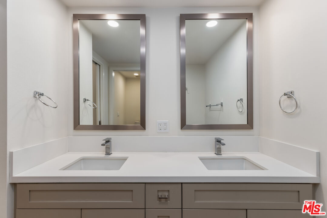 6030 Seabluff Dr Unit: 315