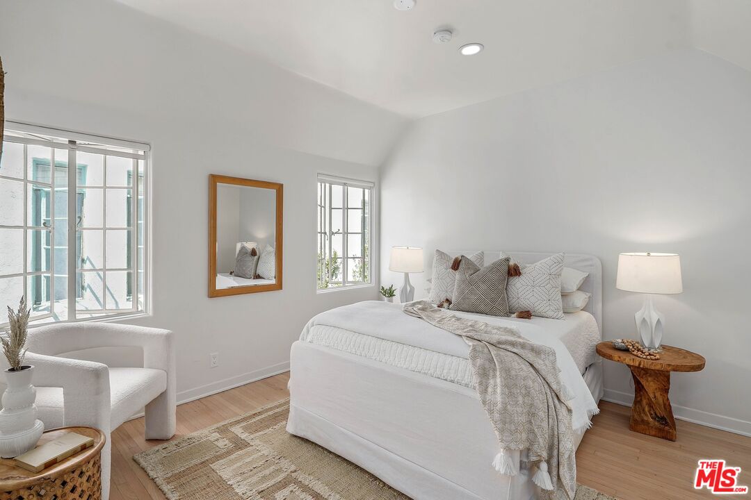 9677 Charleville Blvd