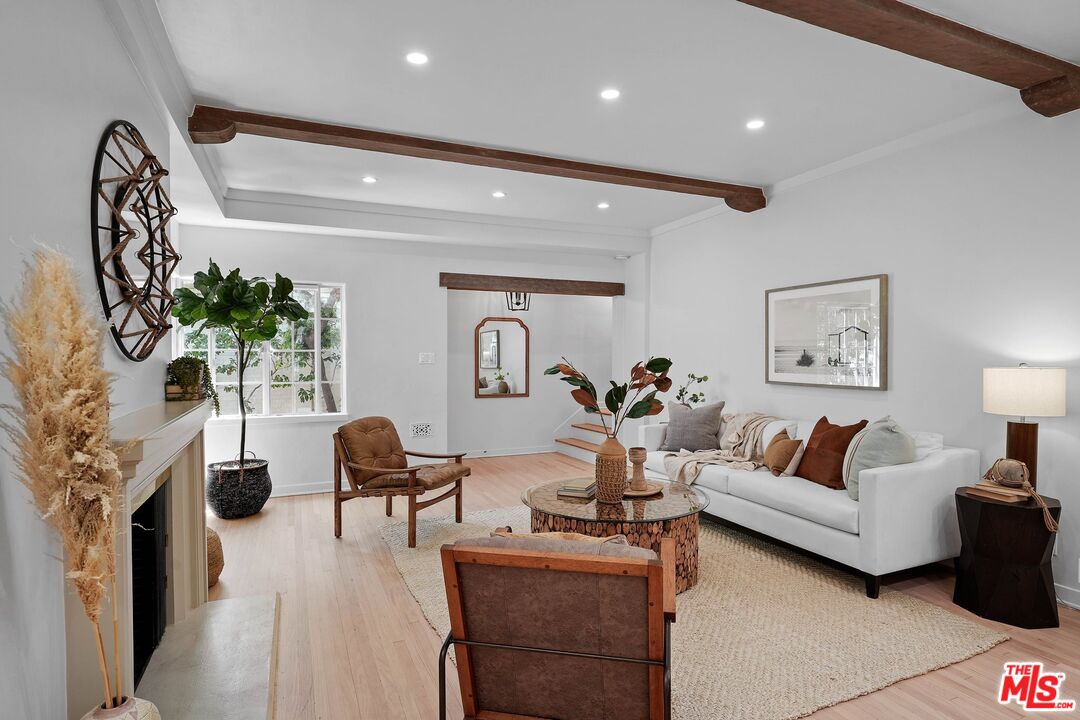 9677 Charleville Blvd