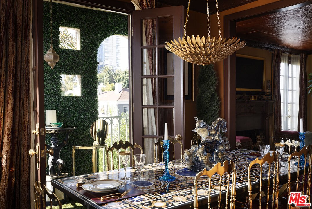 960 N Doheny Dr Unit: 306