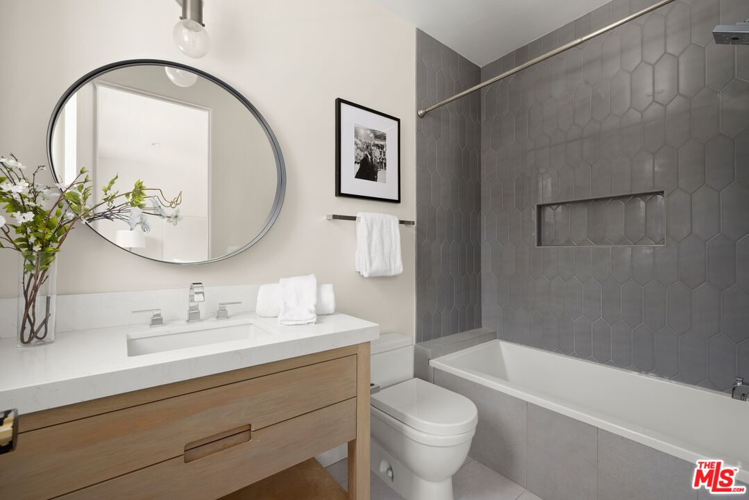 15125 Valley Vista Blvd