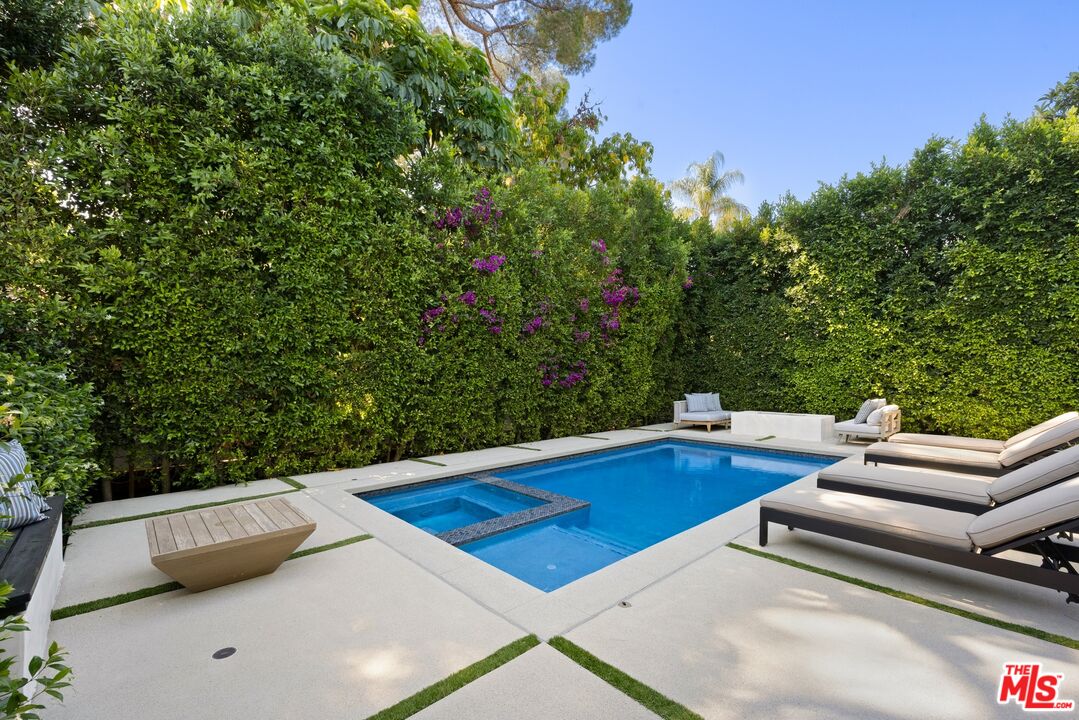 15125 Valley Vista Blvd