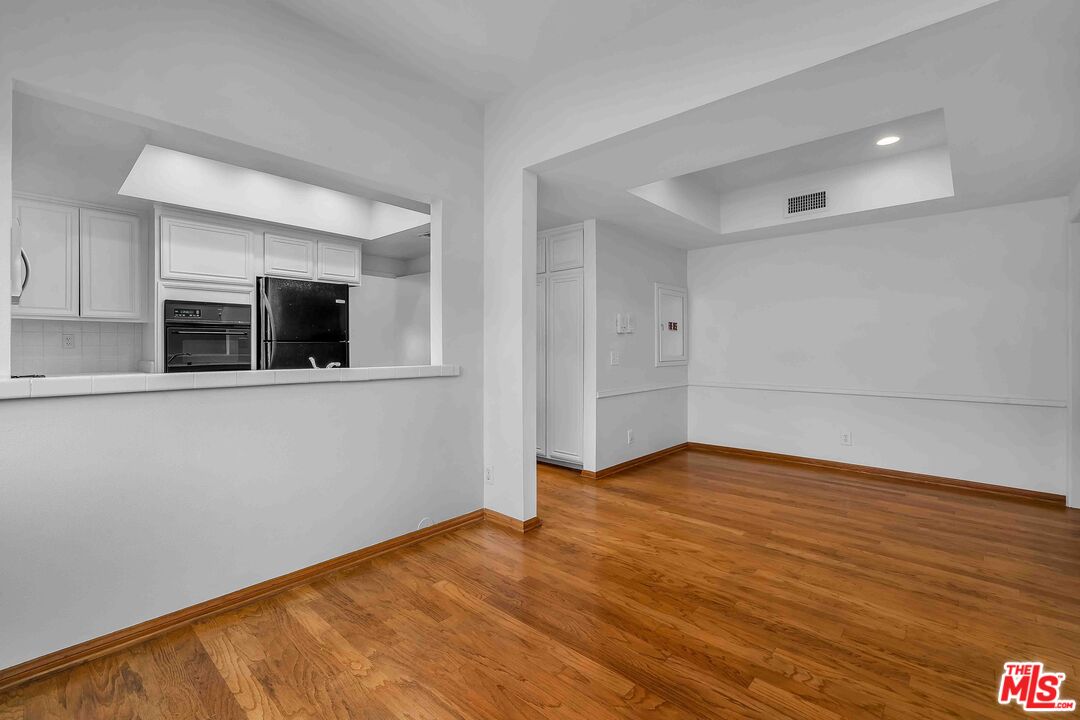 1655 Selby Ave Unit: 101