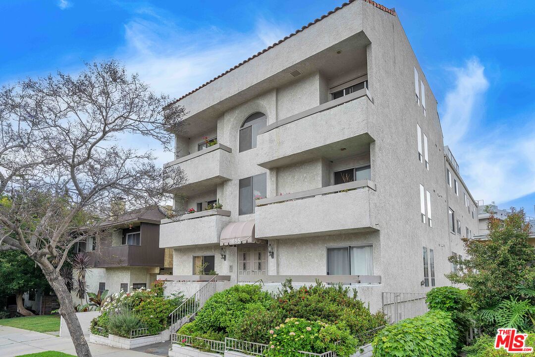 1655 Selby Ave Unit: 101