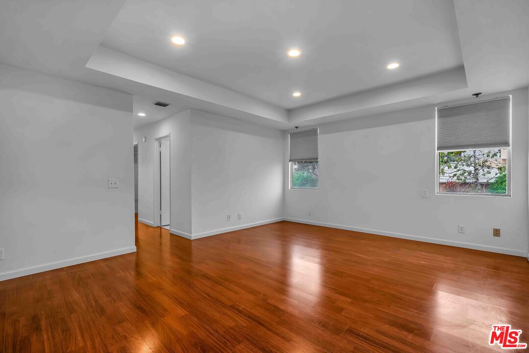 1655 Selby Ave Unit: 101