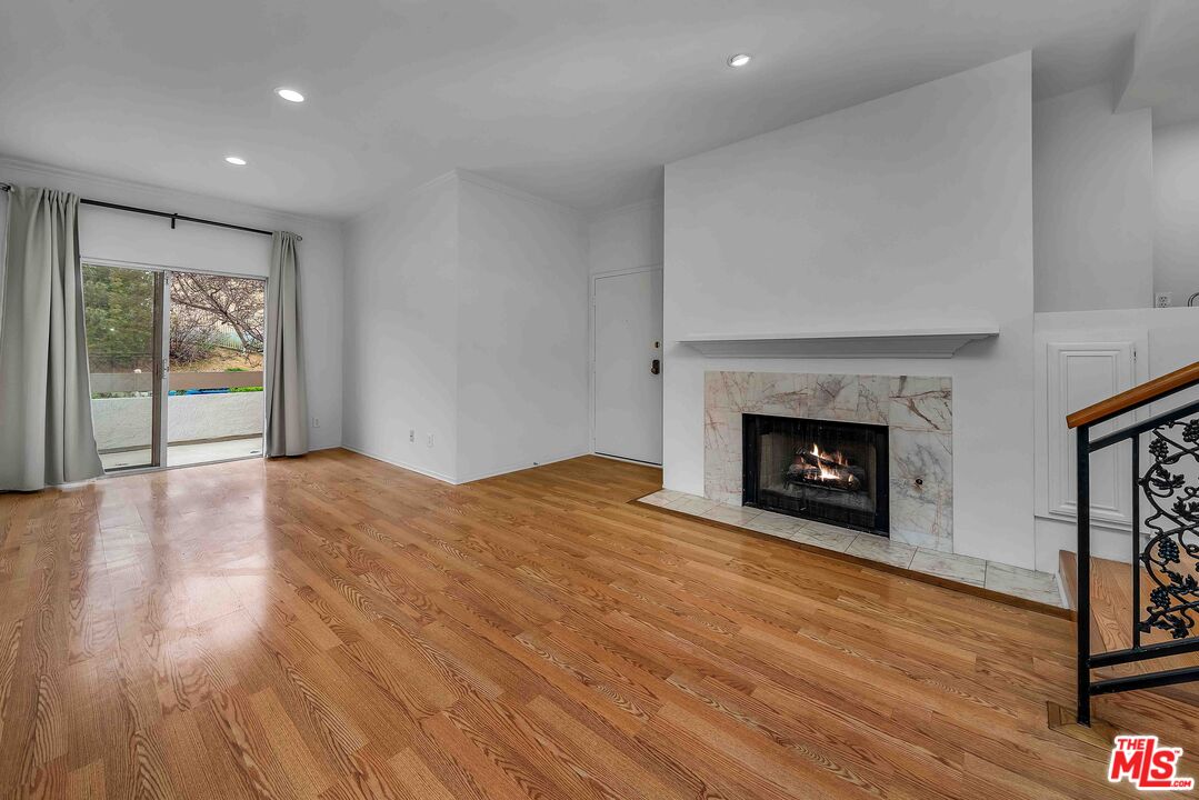 1655 Selby Ave Unit: 101