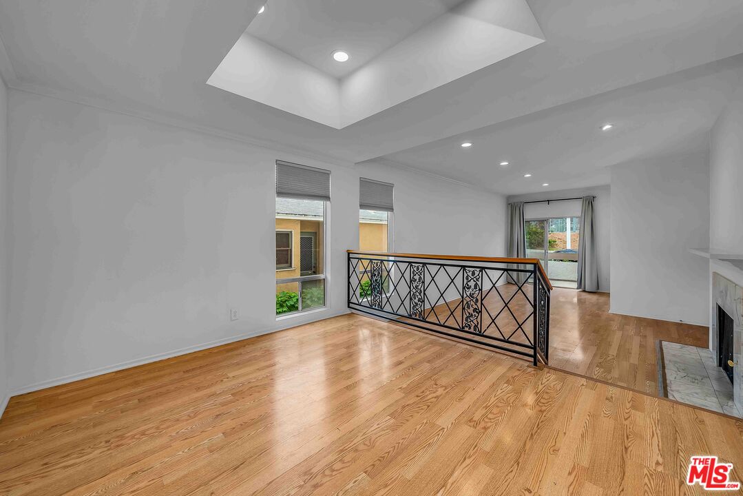 1655 Selby Ave Unit: 101