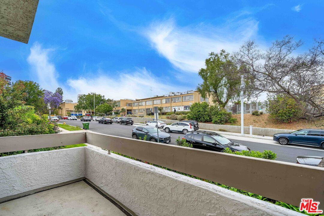 1655 Selby Ave Unit: 101