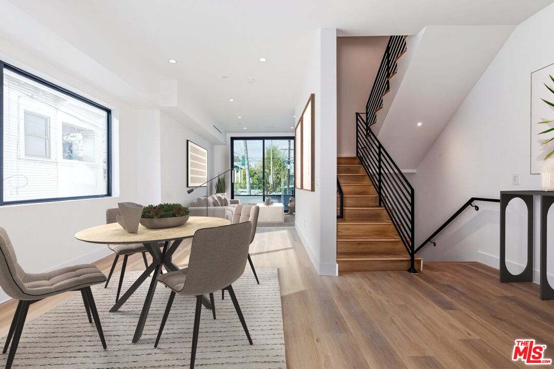 1436 Edgecliffe Dr Unit: 101