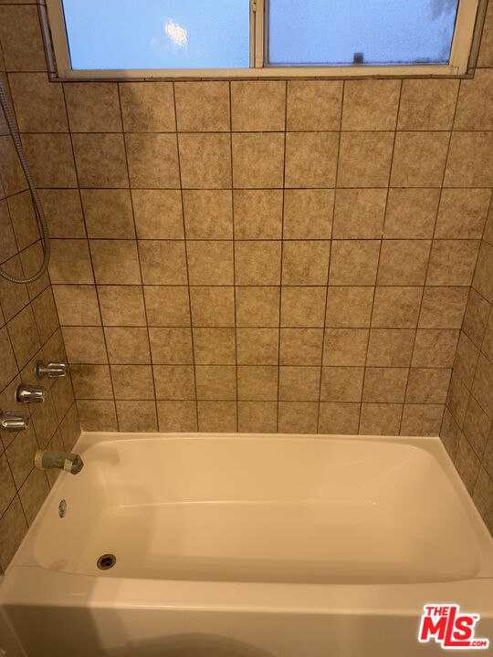 1242 Smithwood Dr Unit: 4