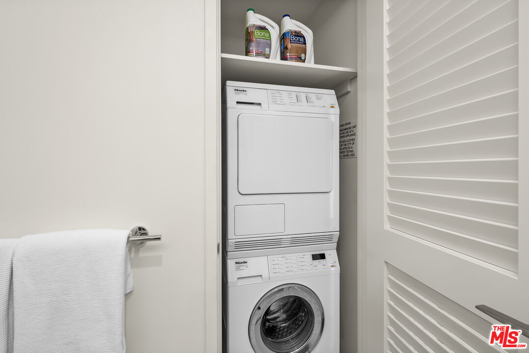 877 Francisco St Unit: 4209