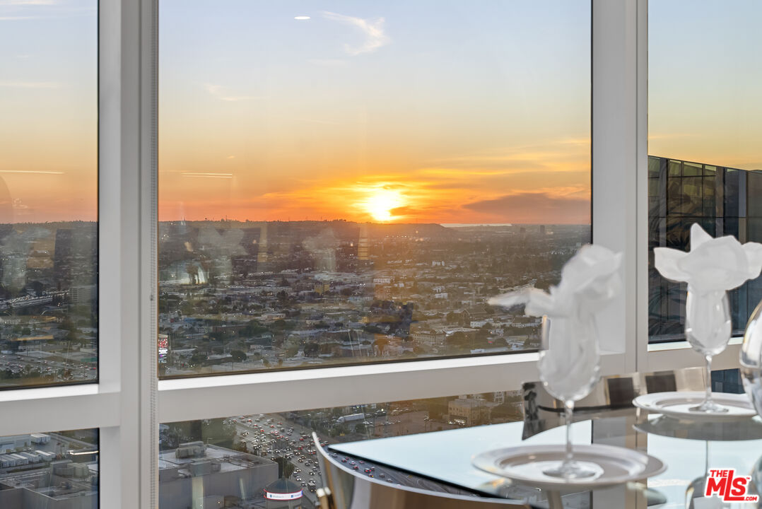 877 Francisco St Unit: 4209