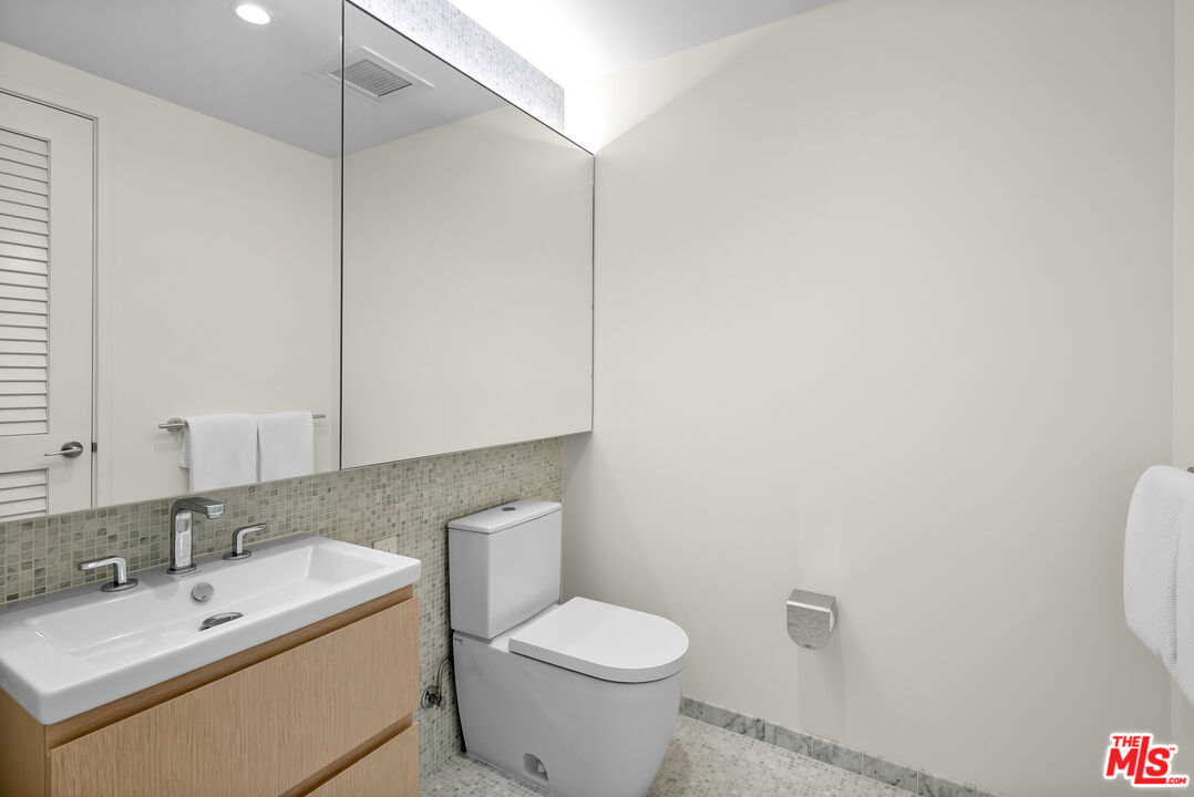 877 Francisco St Unit: 4209