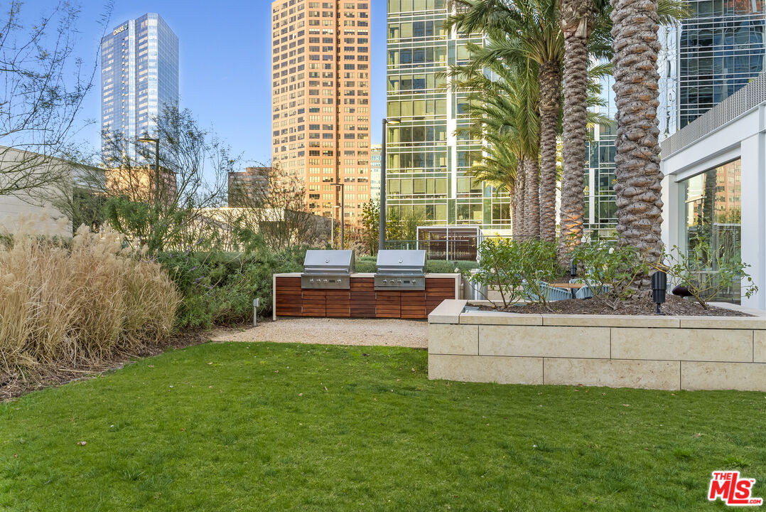 877 Francisco St Unit: 4209