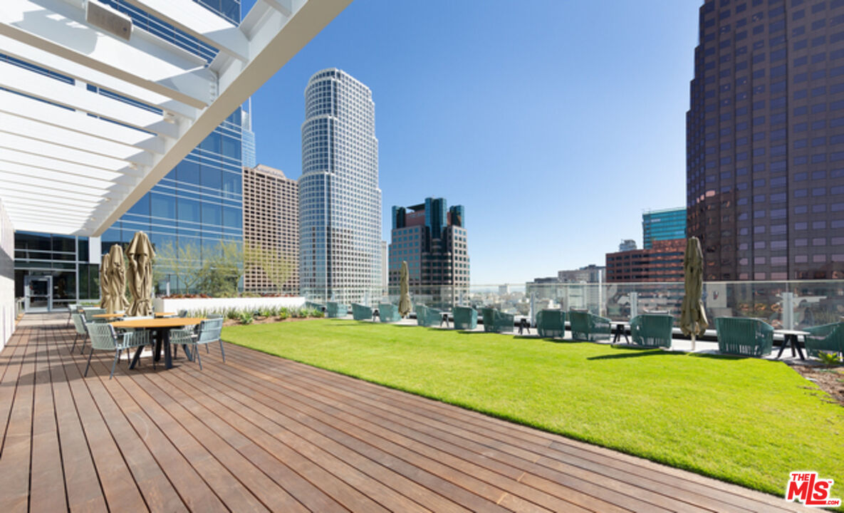 877 Francisco St Unit: 4209