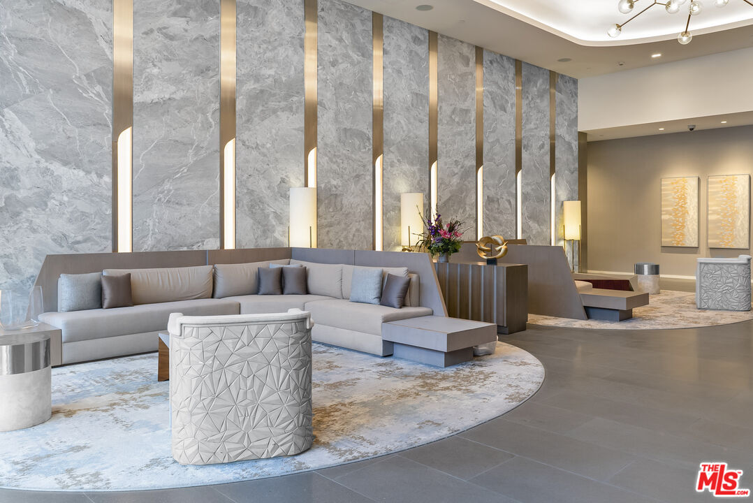 877 Francisco St Unit: 4209