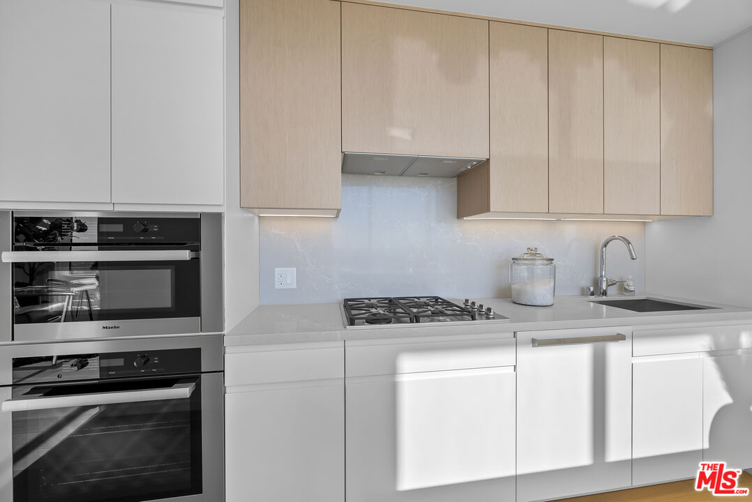 877 Francisco St Unit: 4209