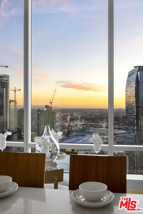 877 Francisco St Unit: 4209