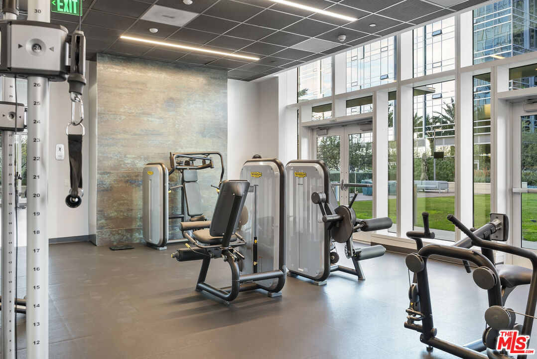 877 Francisco St Unit: 4209