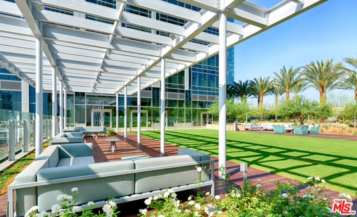 877 Francisco St Unit: 4209