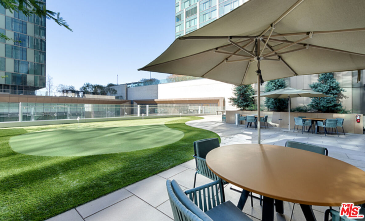 877 Francisco St Unit: 4209