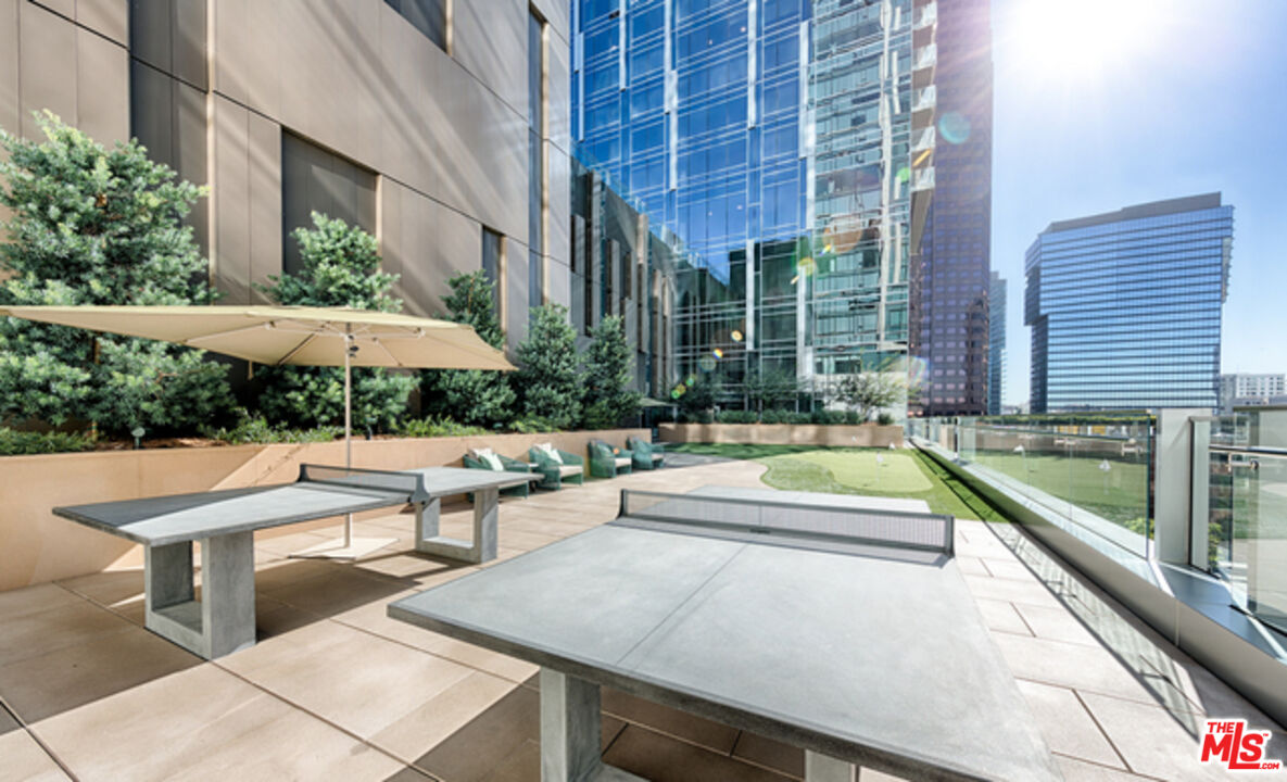 877 Francisco St Unit: 4209