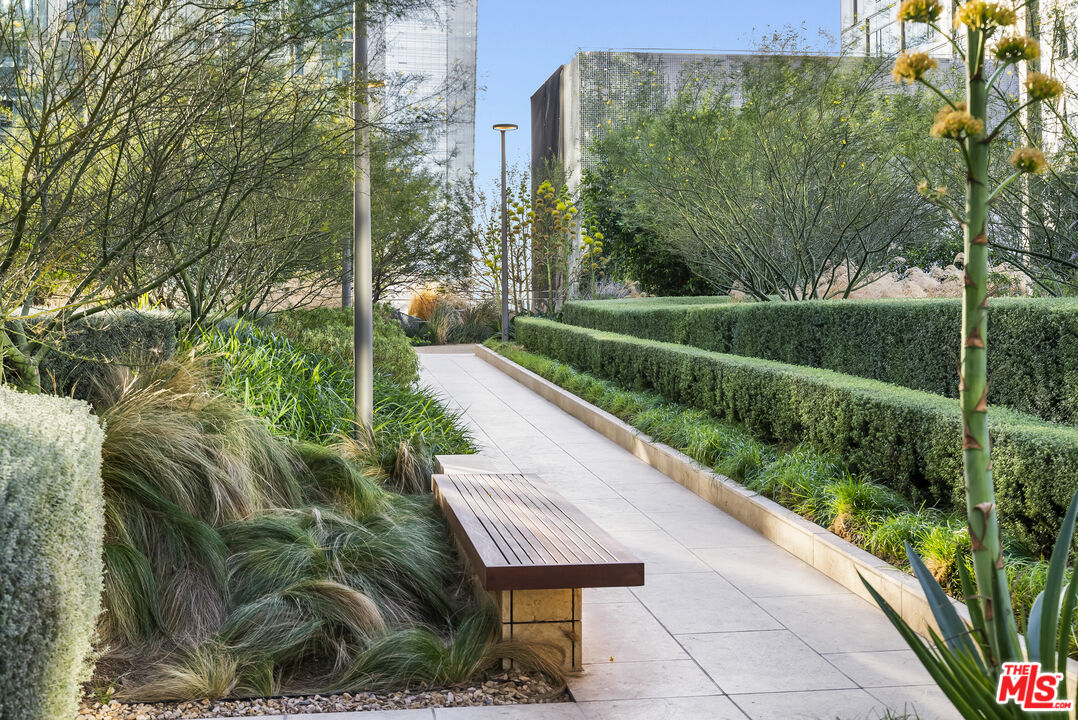 877 Francisco St Unit: 4209