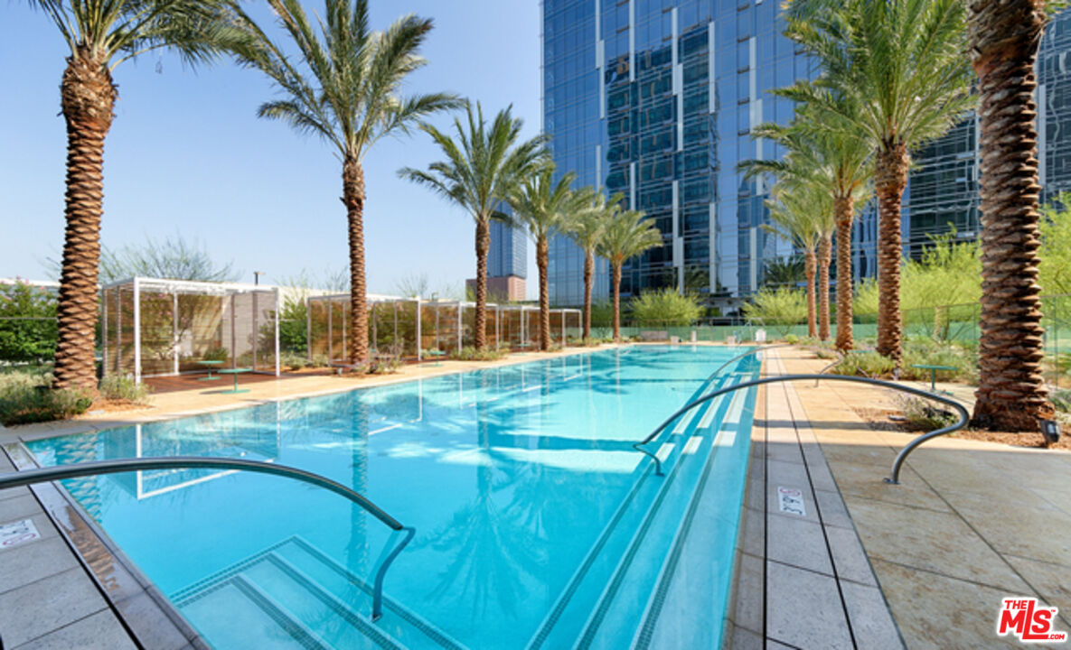 877 Francisco St Unit: 4209