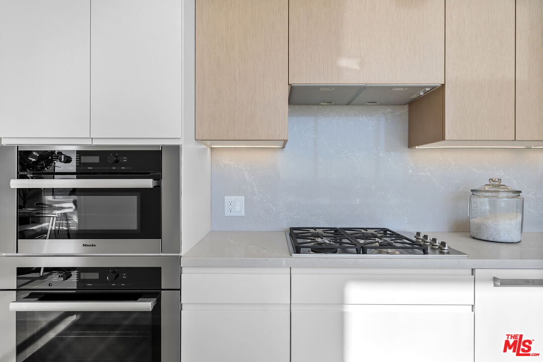 877 Francisco St Unit: 4209